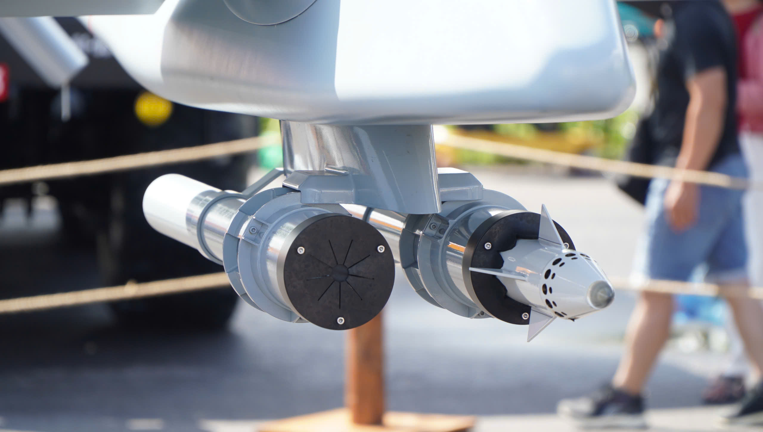 Cận cảnh UAV đa năng, tầm xa