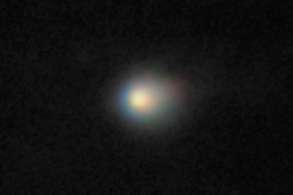 Hình ảnh lớp coma bao quanh nhân sao chổi 3I/ATLAS