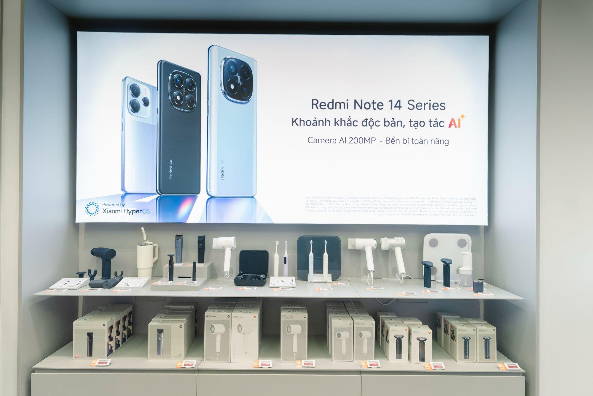 Đẳng cấp trải nghiệm hệ sinh thái công nghệ của Xiaomi Store- Ảnh 5. Cộng đồng người dùng công nghệ tại cửa hàng