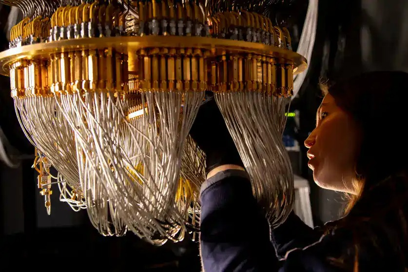 Bước tiến trong điện toán lượng tử đánh dấu một kỷ nguyên mới Máy tính lượng tử Google đạt thành tựu vượt trội