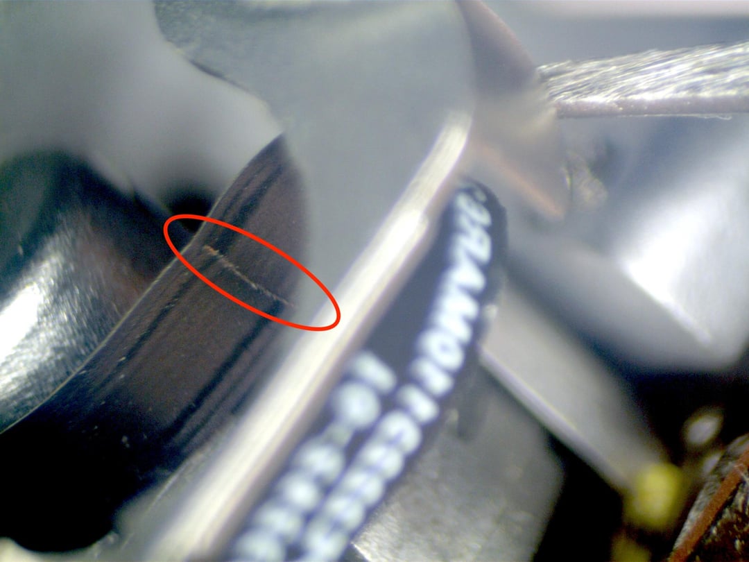 Flex PCB bị nứt ở khớp gập tai nghe Cáp mạch mềm bị hỏng trên AirPods Max