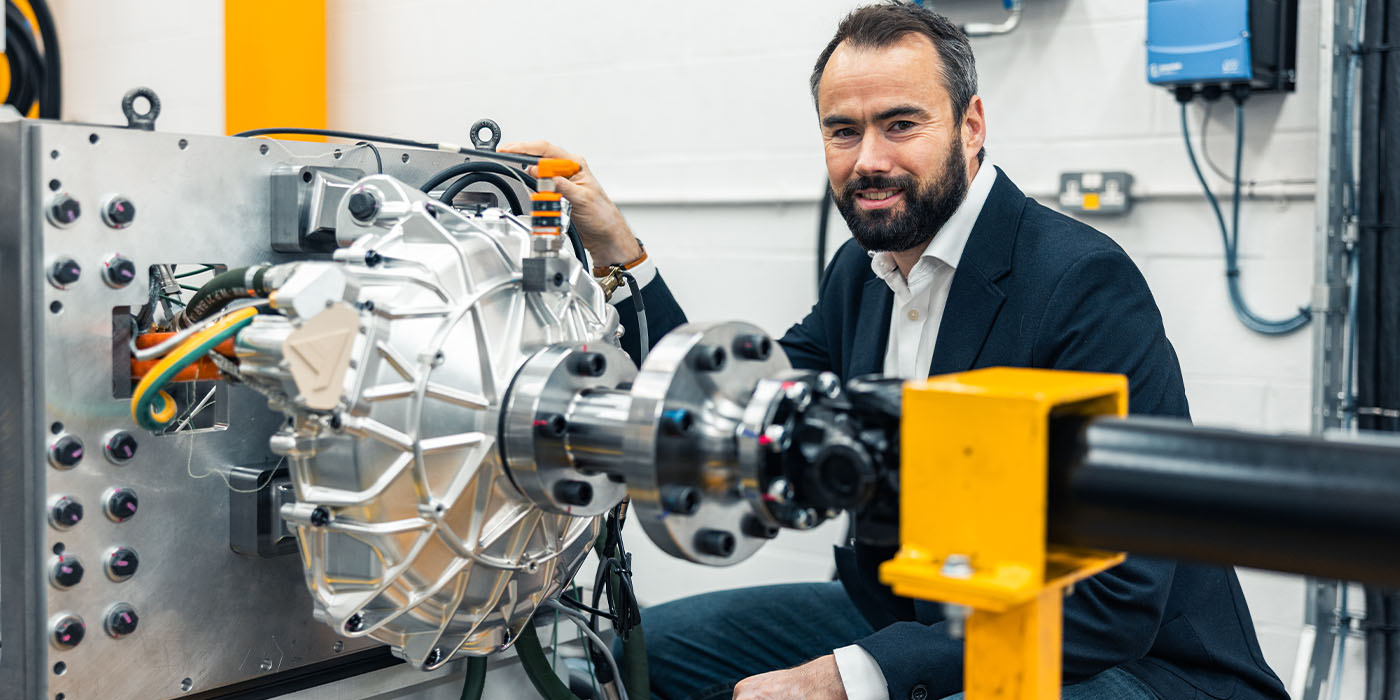 So sánh sức mạnh và trọng lượng động cơ Động cơ YASA và đối thủ